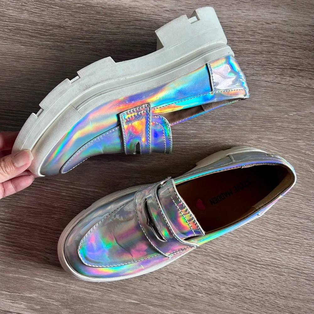 Steve Madden Lawrence Holographic Lug Sole Loafer Girls 3M